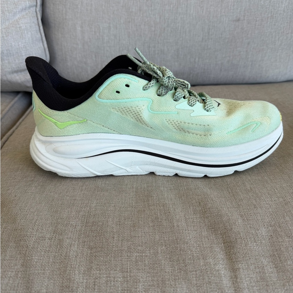 Hoka Clifton 10 Running Shoes Sz 10 Green Sneakers - Picture 12 of 16